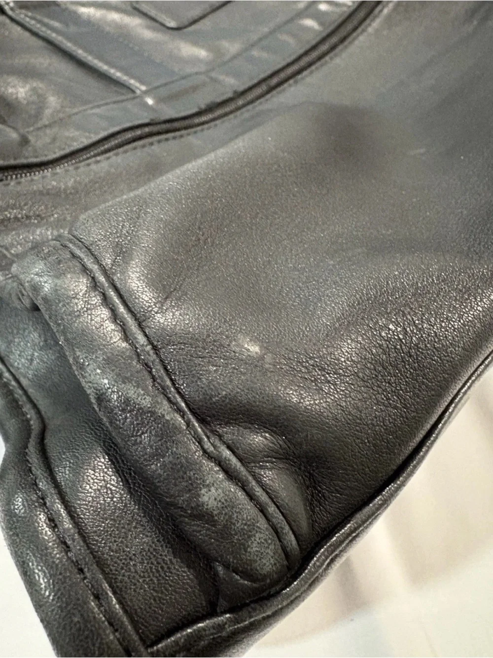 Tumi Business Briefcase Black Leather 16x12” Messenger Work Travel Laptop Bag